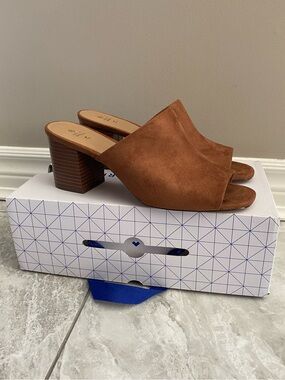 Brand New Call It Spring Block Heel Mules Size 10